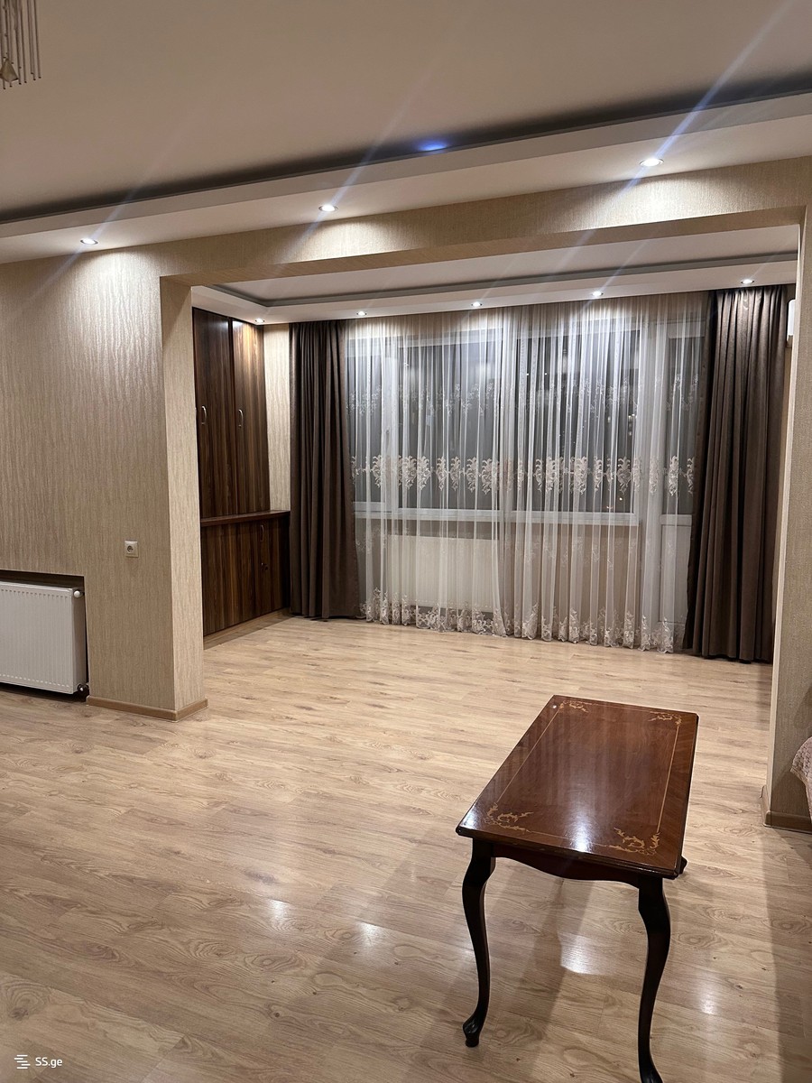 Gobronidze st. 20 - 4 rooms