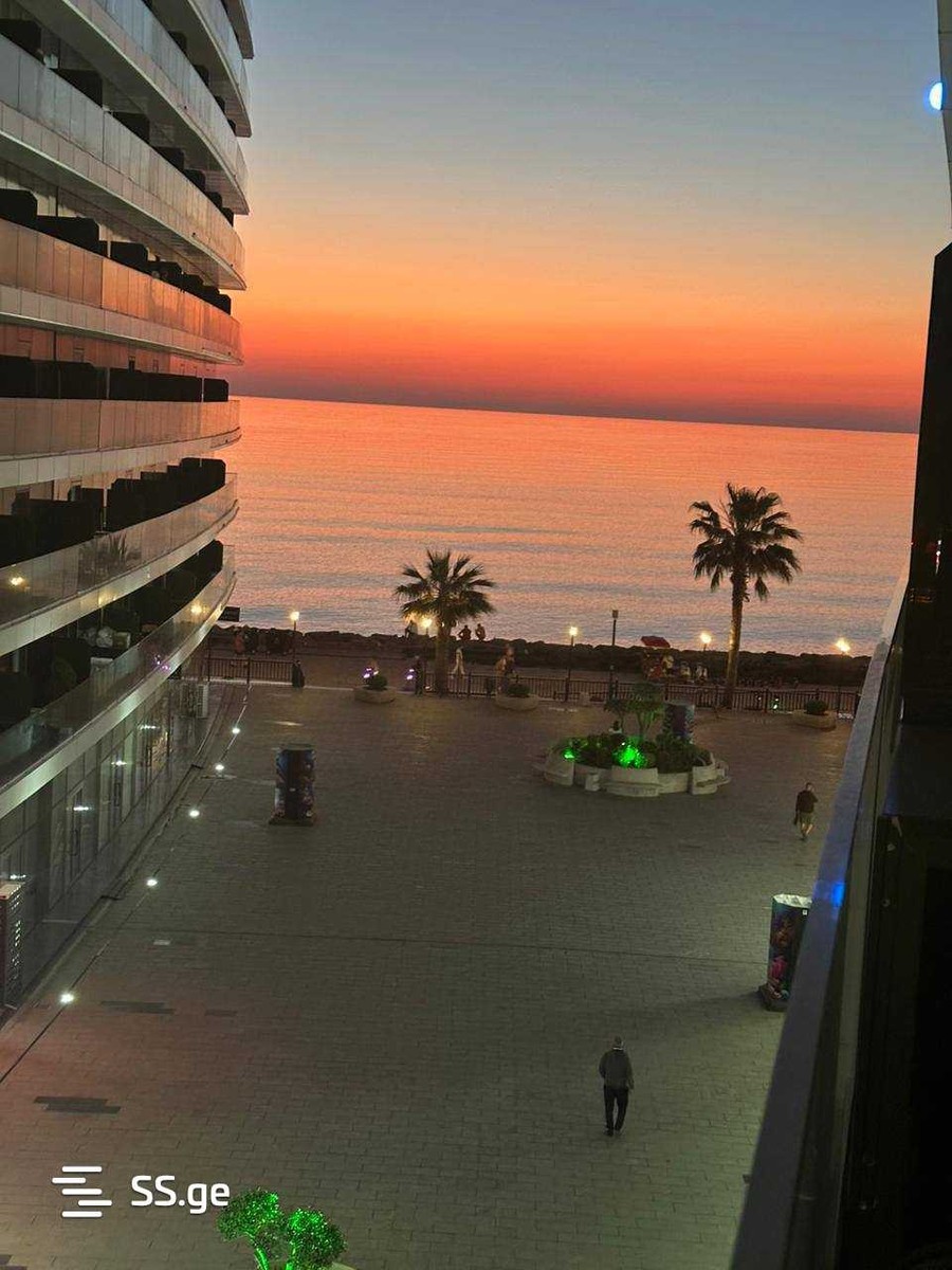 Lech and Maria Kaczynski street 8 - 3 rooms