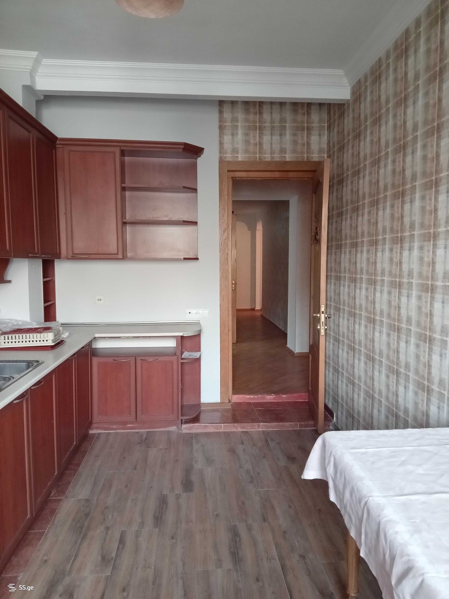 aglazde st. - 3 rooms