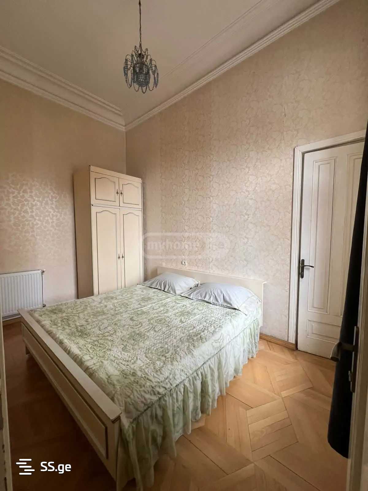 Квартира l. asatiani st.