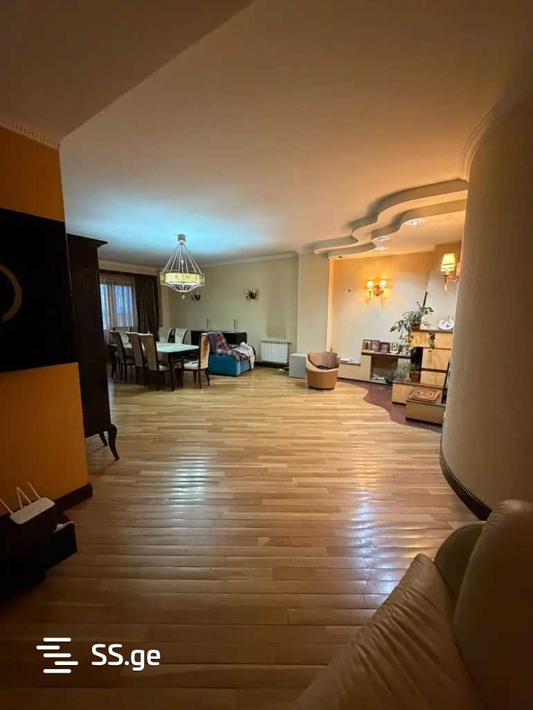 s. chikovani st. - 6 rooms