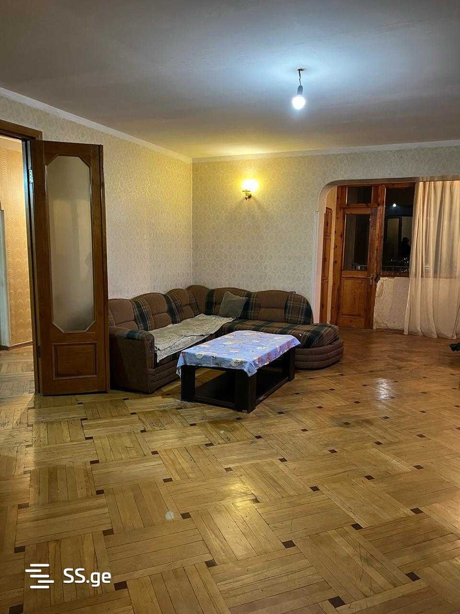 nucubidze IV plato 7 - 5 rooms