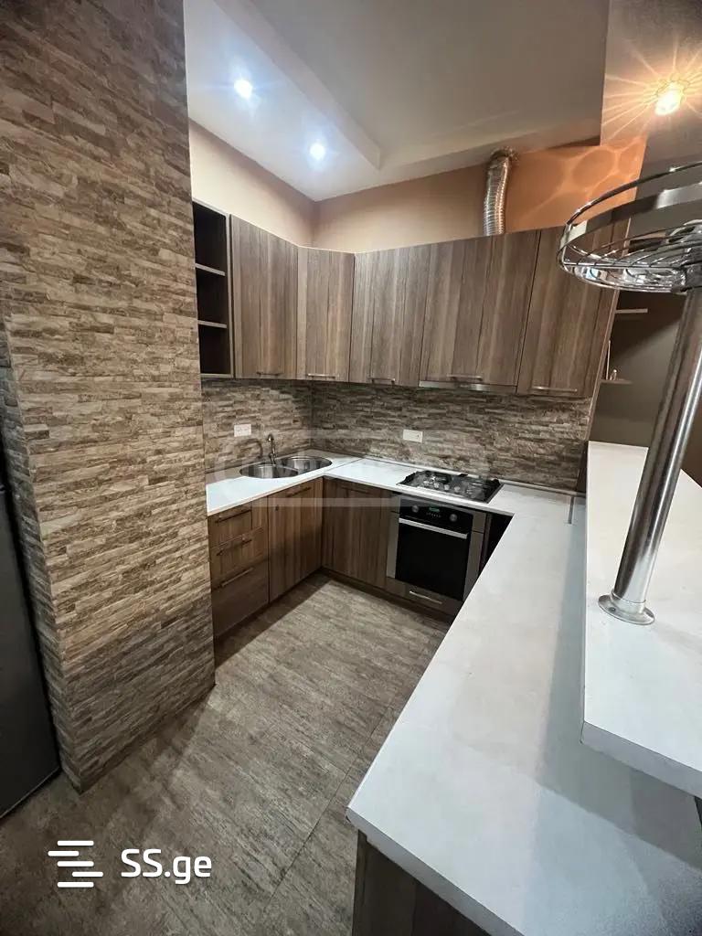 Vepkhistkaosnis st. - 3 rooms