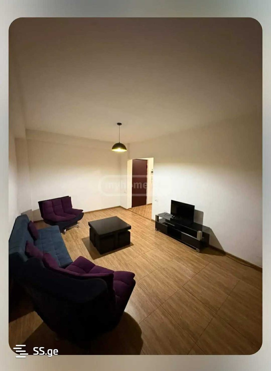 Kosmonavtebi coast - 3 rooms