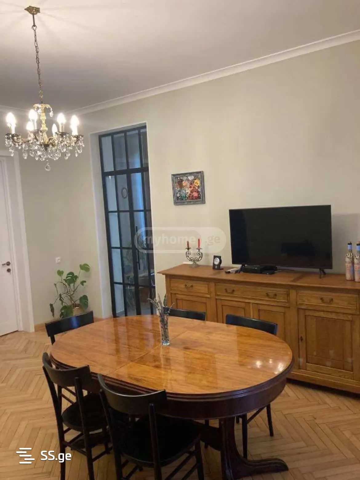 Квартира K. Eristavi st.