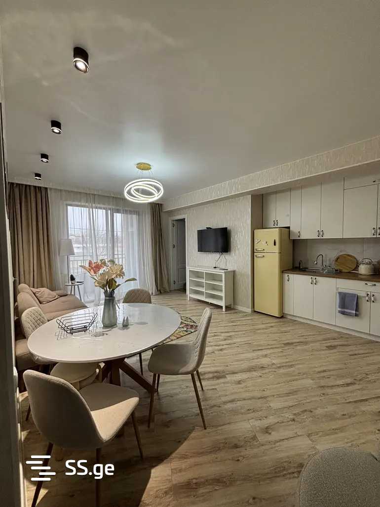 Khataeti st. 30 - 4 rooms