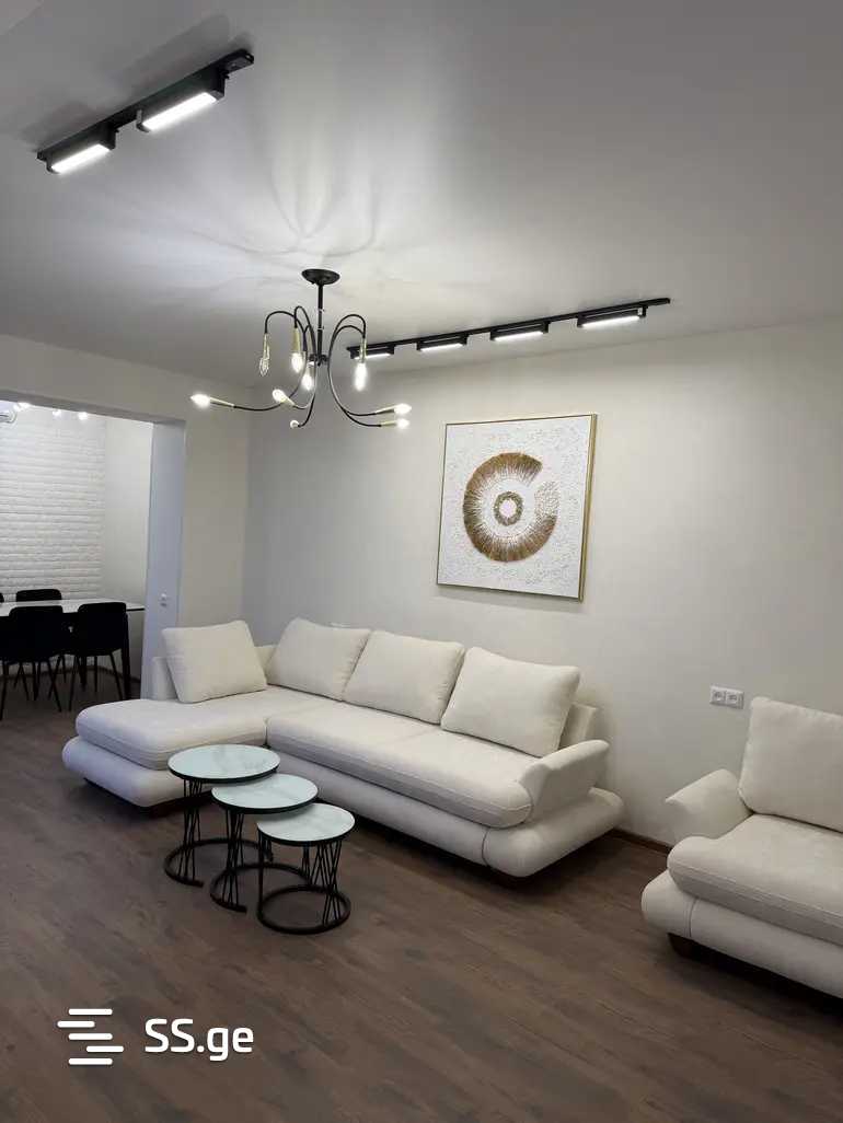 nucubidze st. 211 - 4 rooms