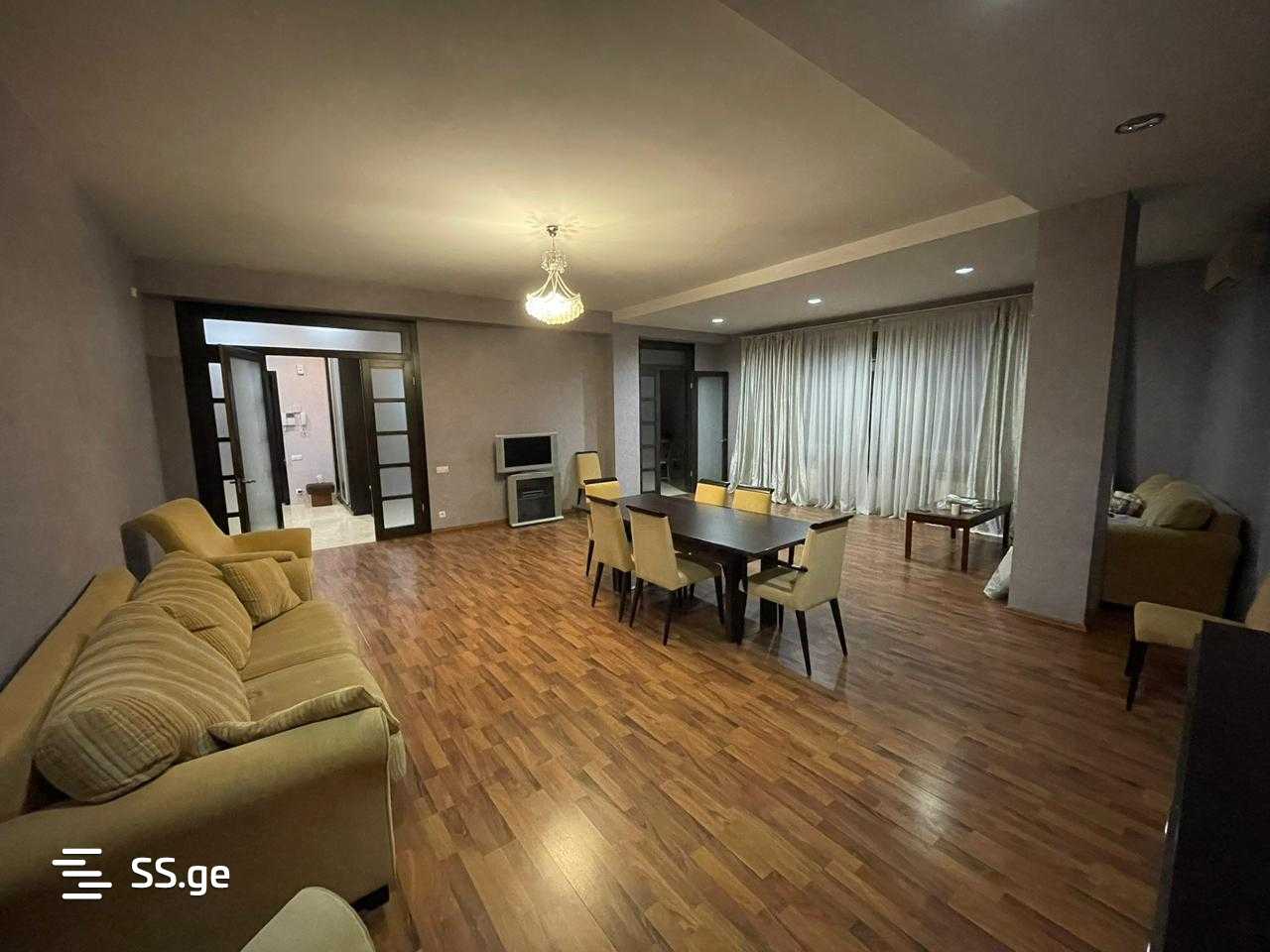 mckheta st. 11 - 3 rooms