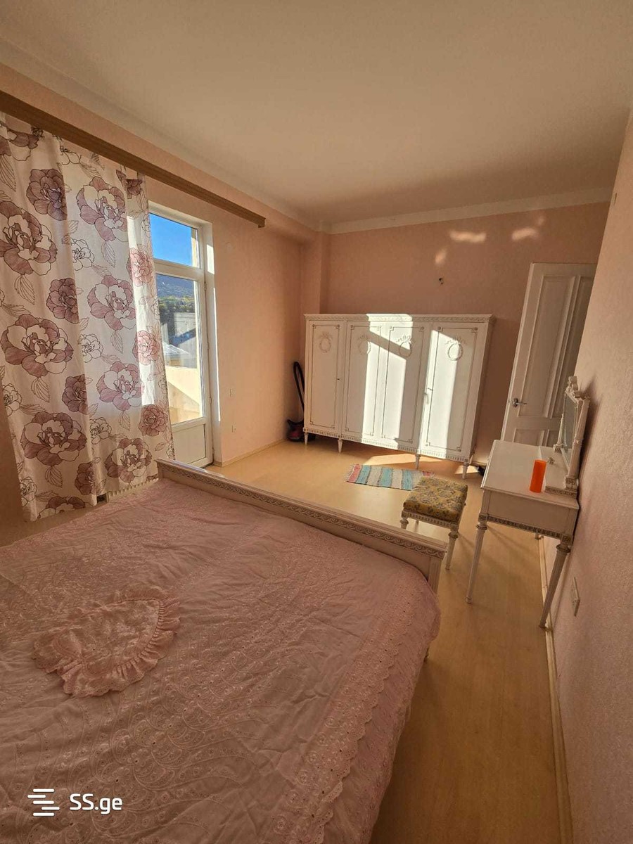 s. cincadze st 0 - 3 rooms