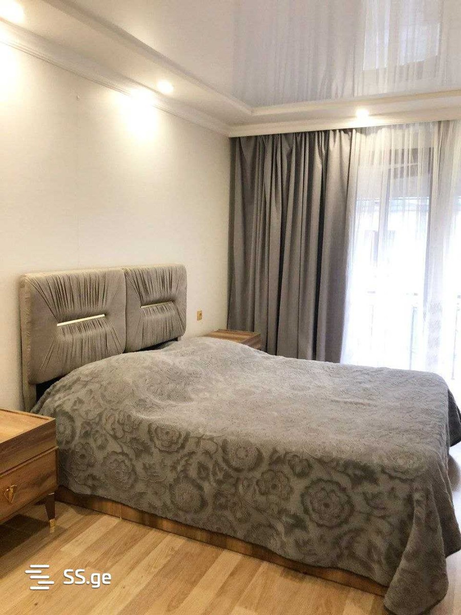 Sh. Rustaveli Ave. 57 - 3 rooms