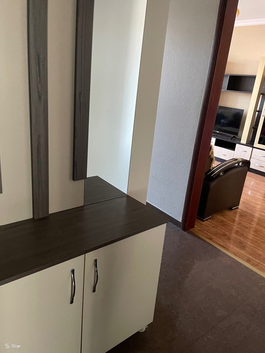 Gogebashvili st. 33 - 3 rooms