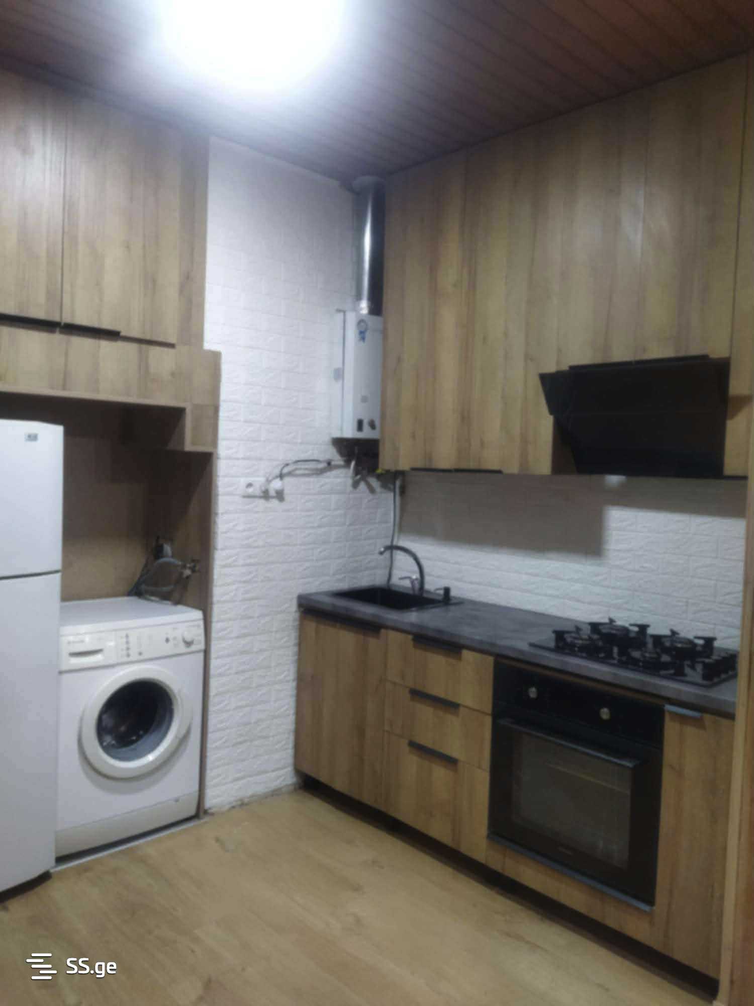 Квартира l. asatiani st. 13