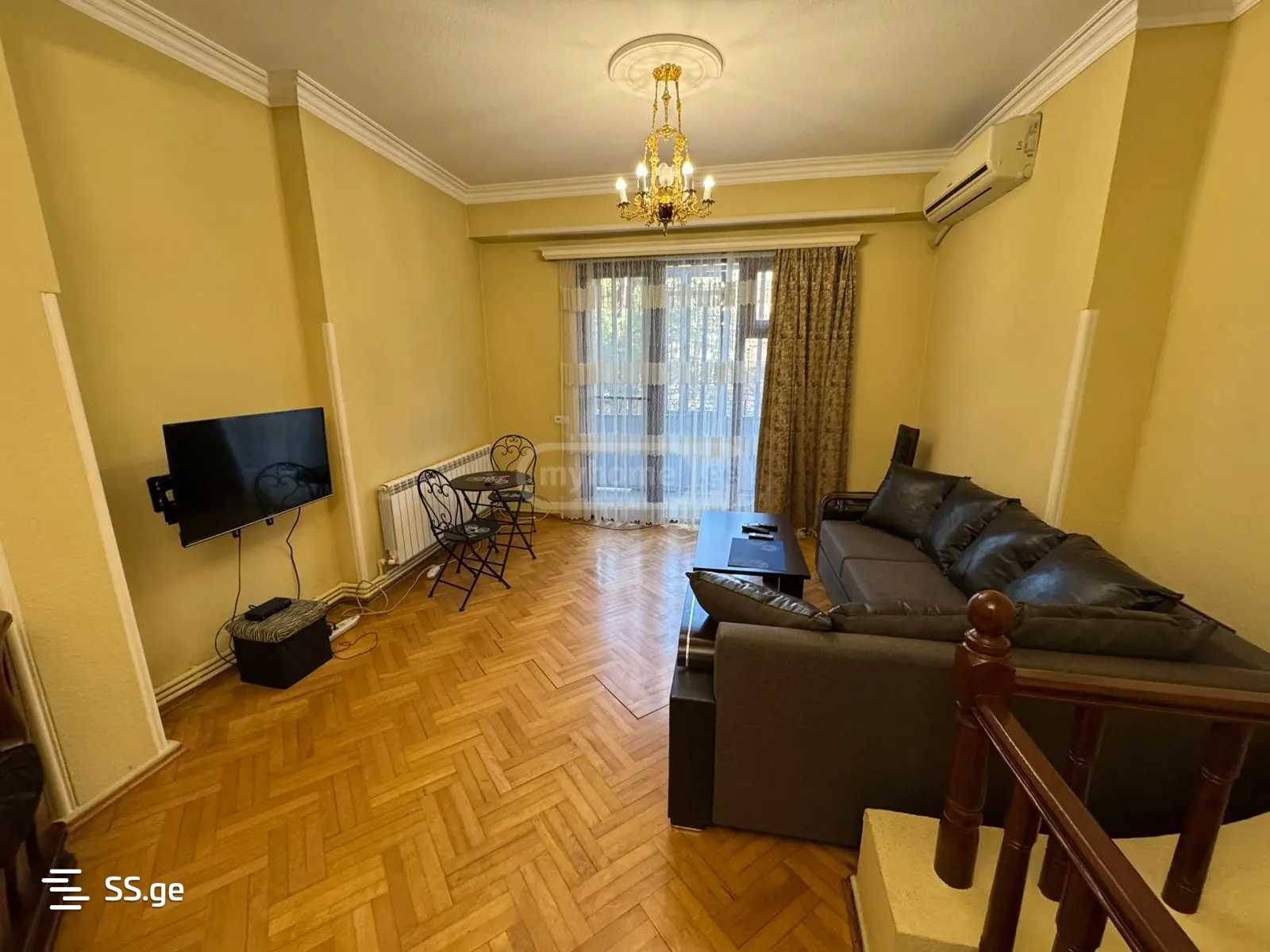 bakhtrioni st. 37 - 3 rooms