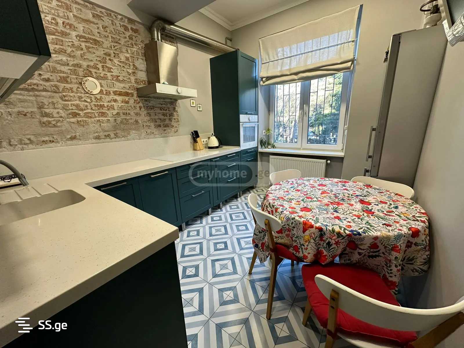 pekini st. 37 - 3 rooms