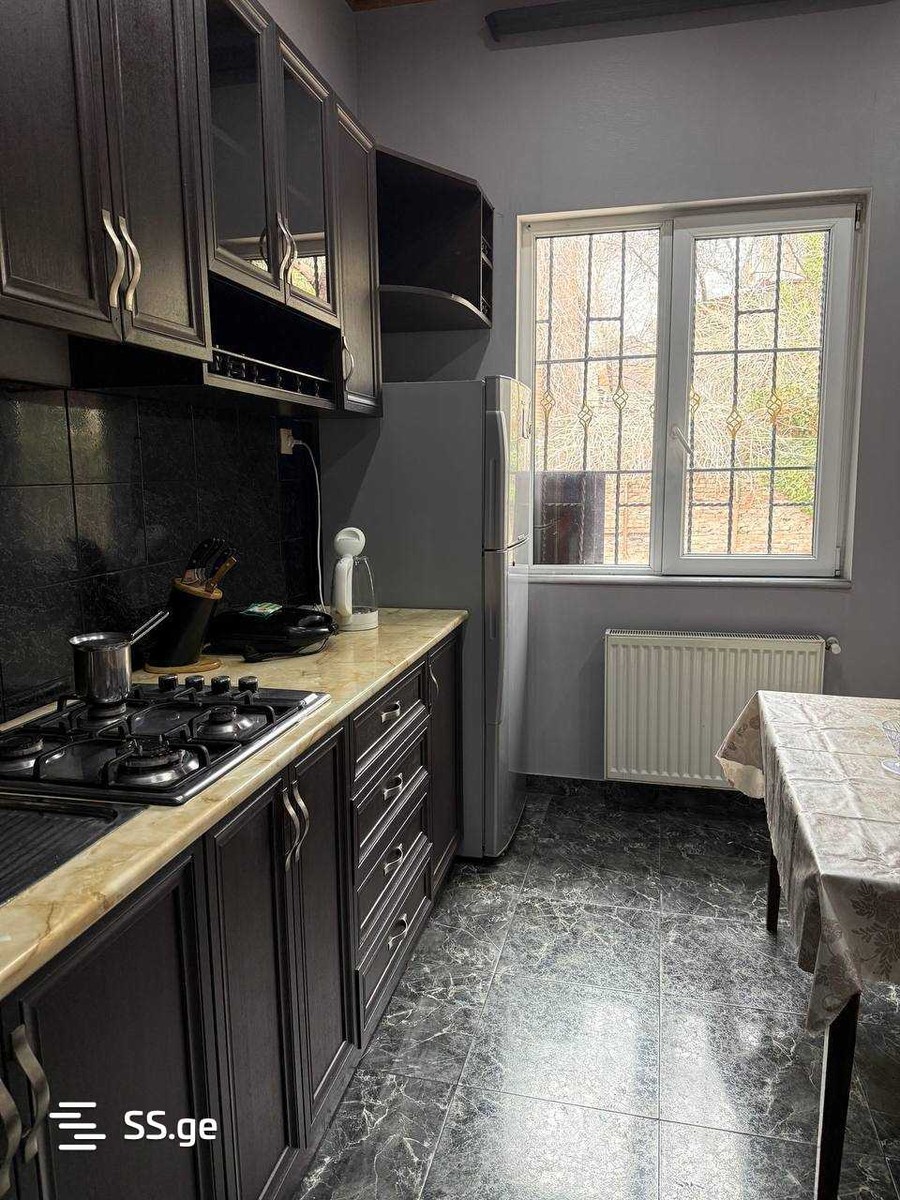 gori st. 2 - 4 rooms