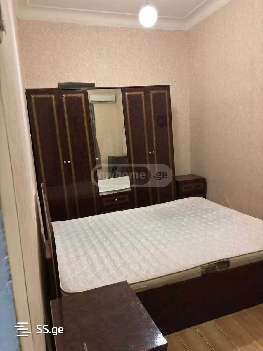 d. bakradze st. - 1 rooms