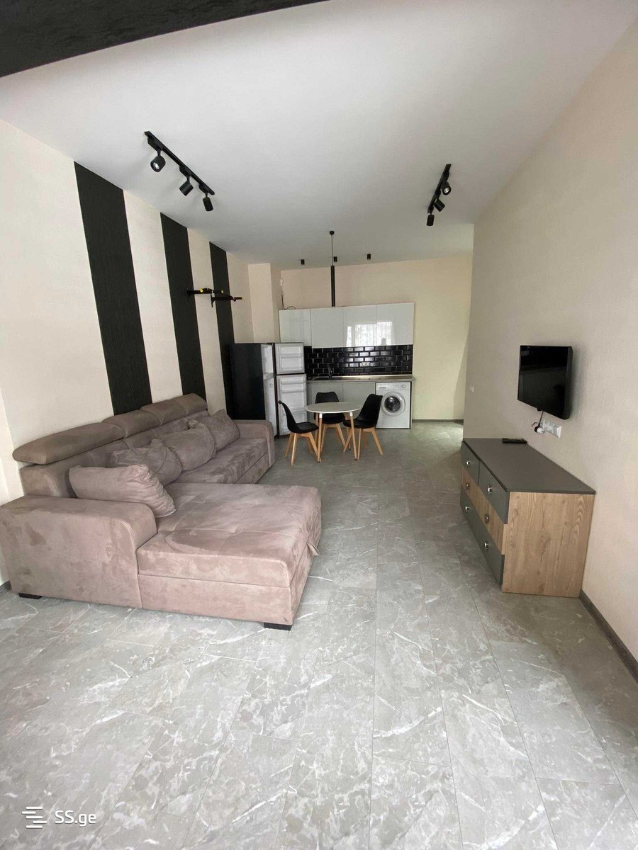 E. Amashukeli st. 14a - 3 rooms