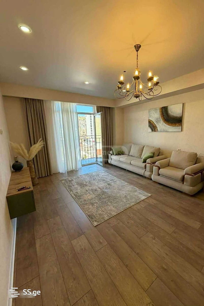 chkondideli st. 28 - 3 rooms