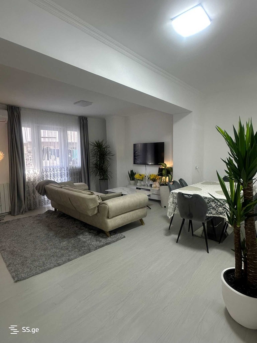 M. Lermontov Street 48 - 4 rooms