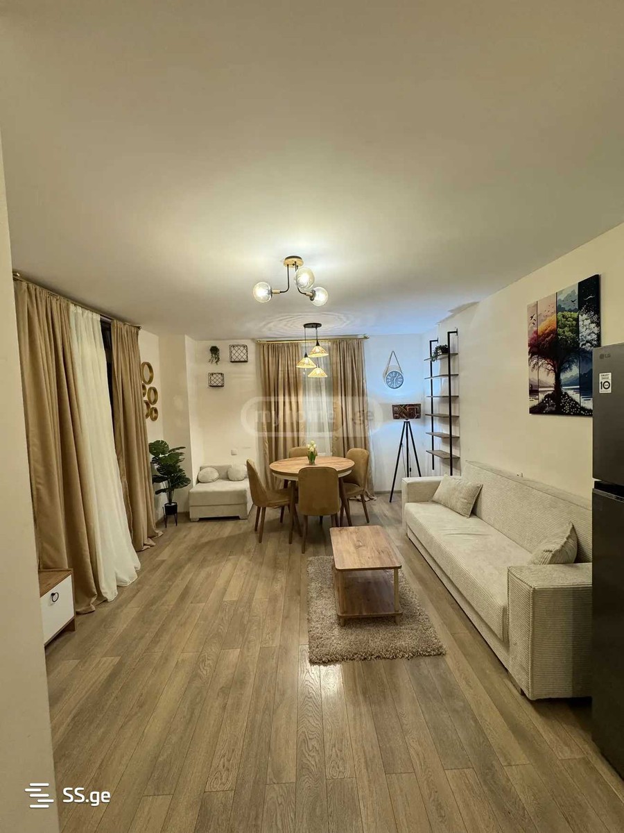 R. Chkhikvadze st. 8 - 3 rooms