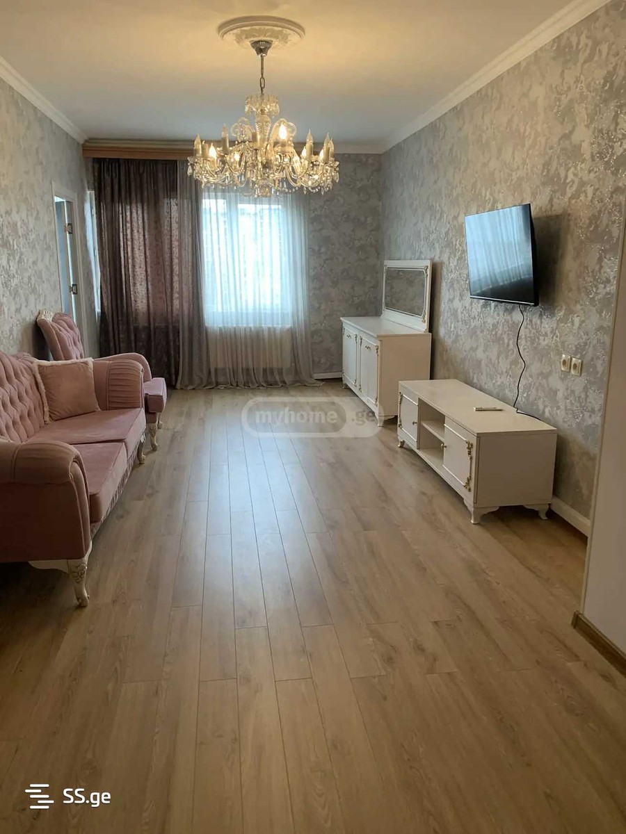 a.wereTlis avenue - 4 rooms