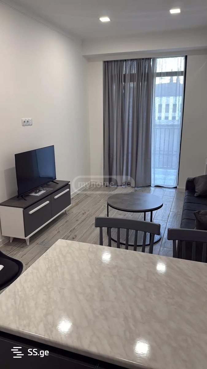 navtlugi st. 10 - 2 rooms