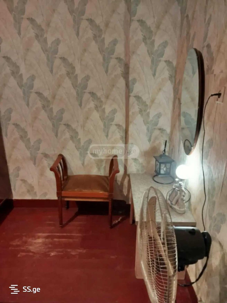 sairme st. 3 - 3 rooms