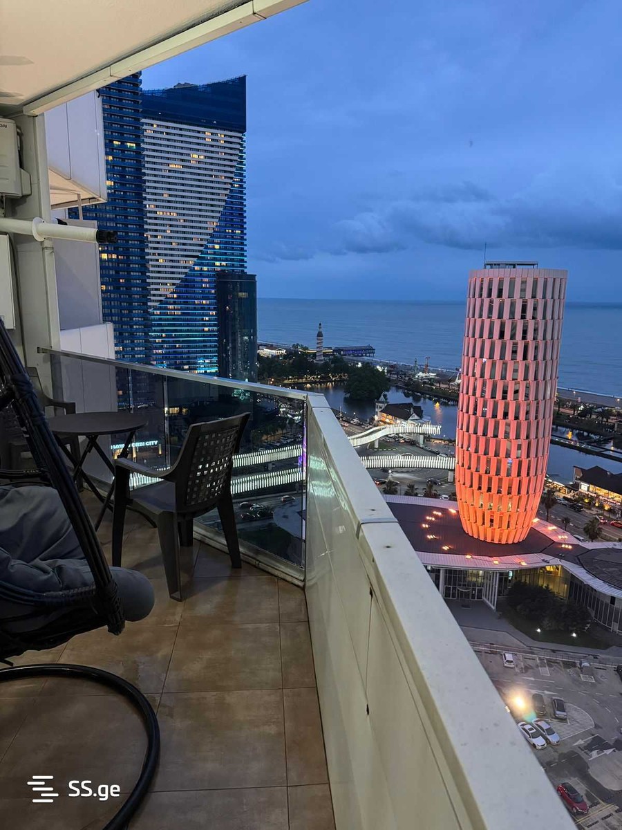 Sh. Rustaveli Ave. 111 - 3 rooms