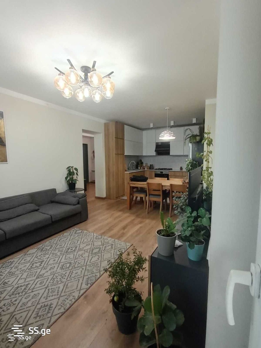 Sh. Nadirashvili st. 42 - 4 rooms