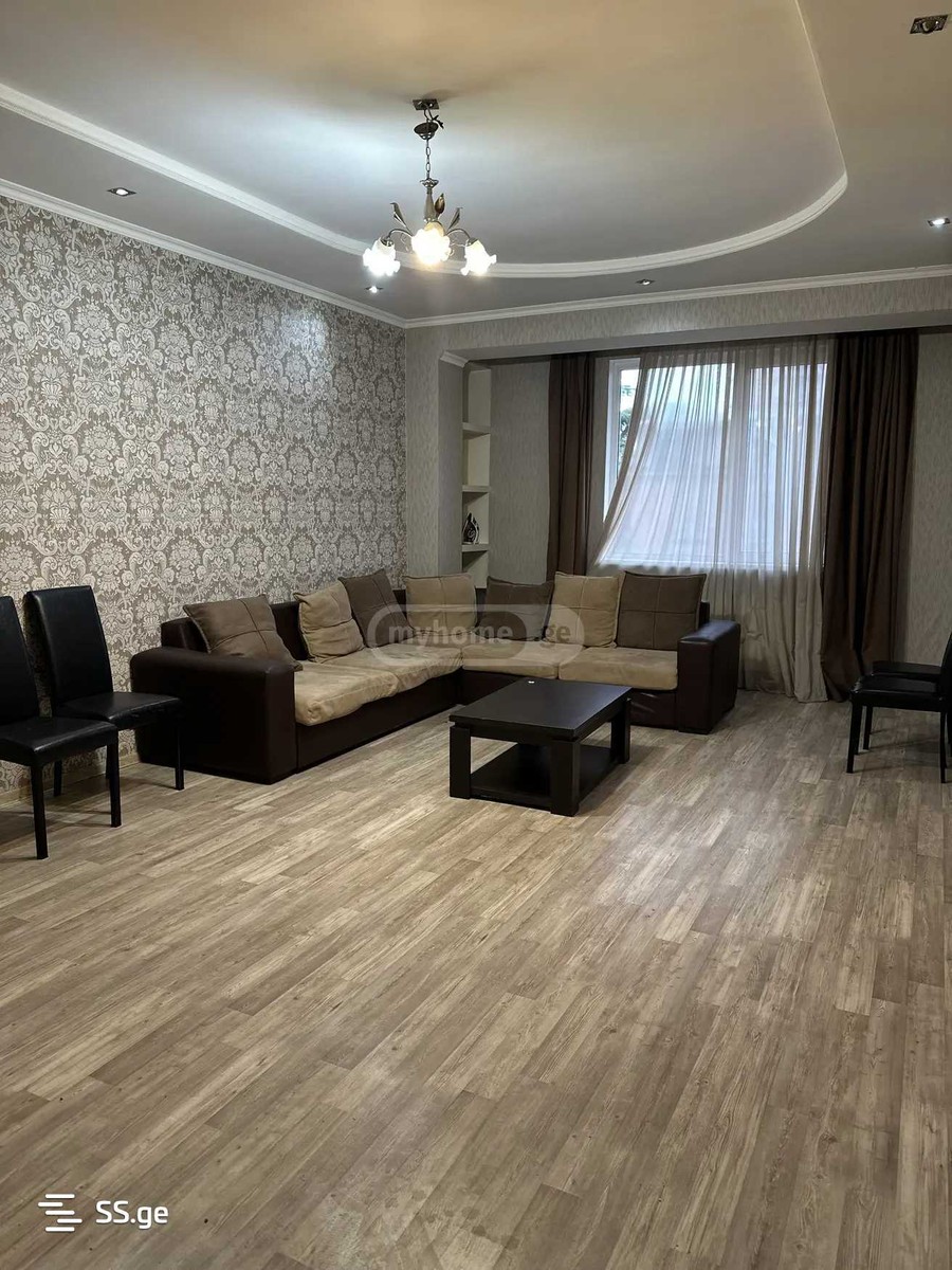 kandelaki st. 9 - 5 rooms