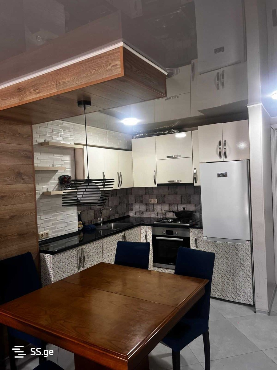 Leonidze st. 15 - 3 rooms