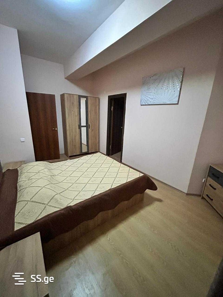 Lekh Kachinski st. 1 - 3 rooms