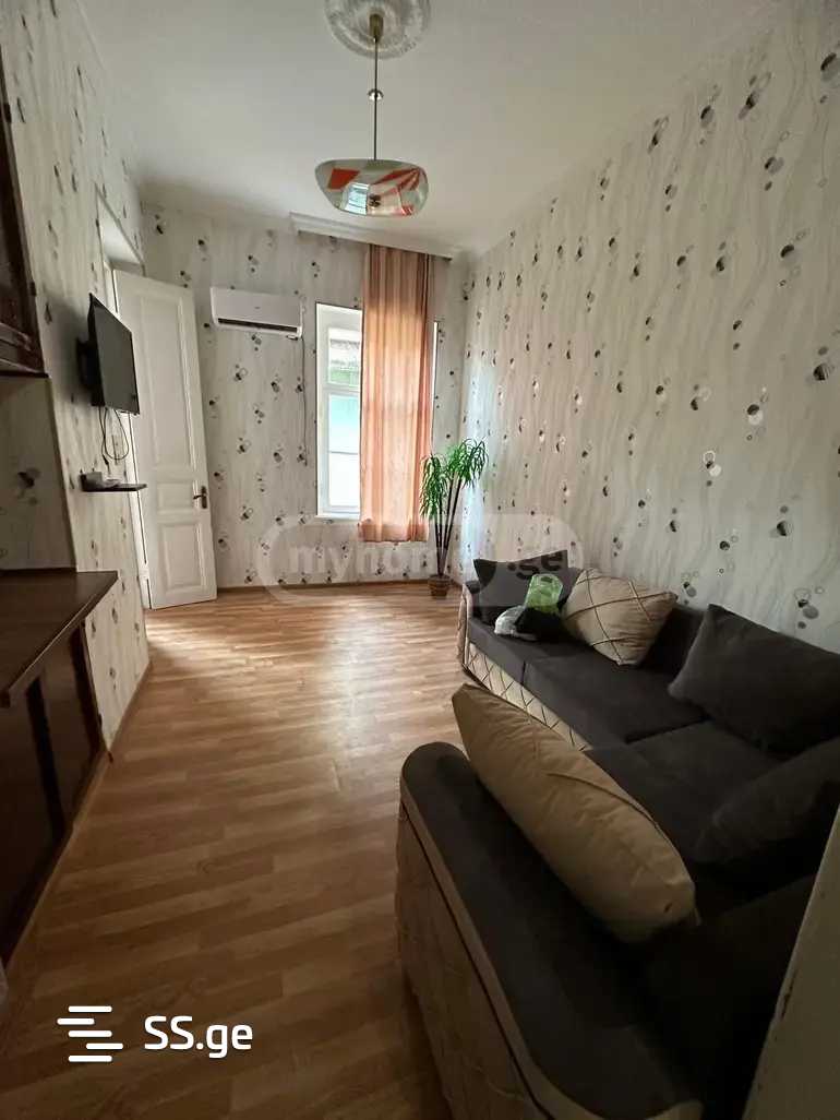 Квартира l. asatiani st.