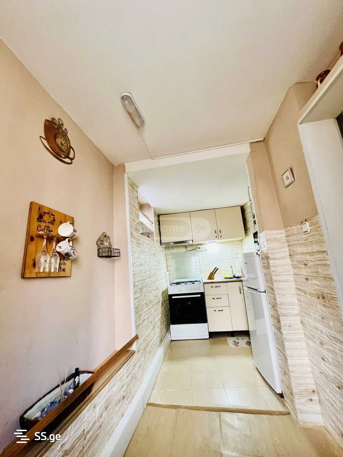 Квартира ckhemi st.