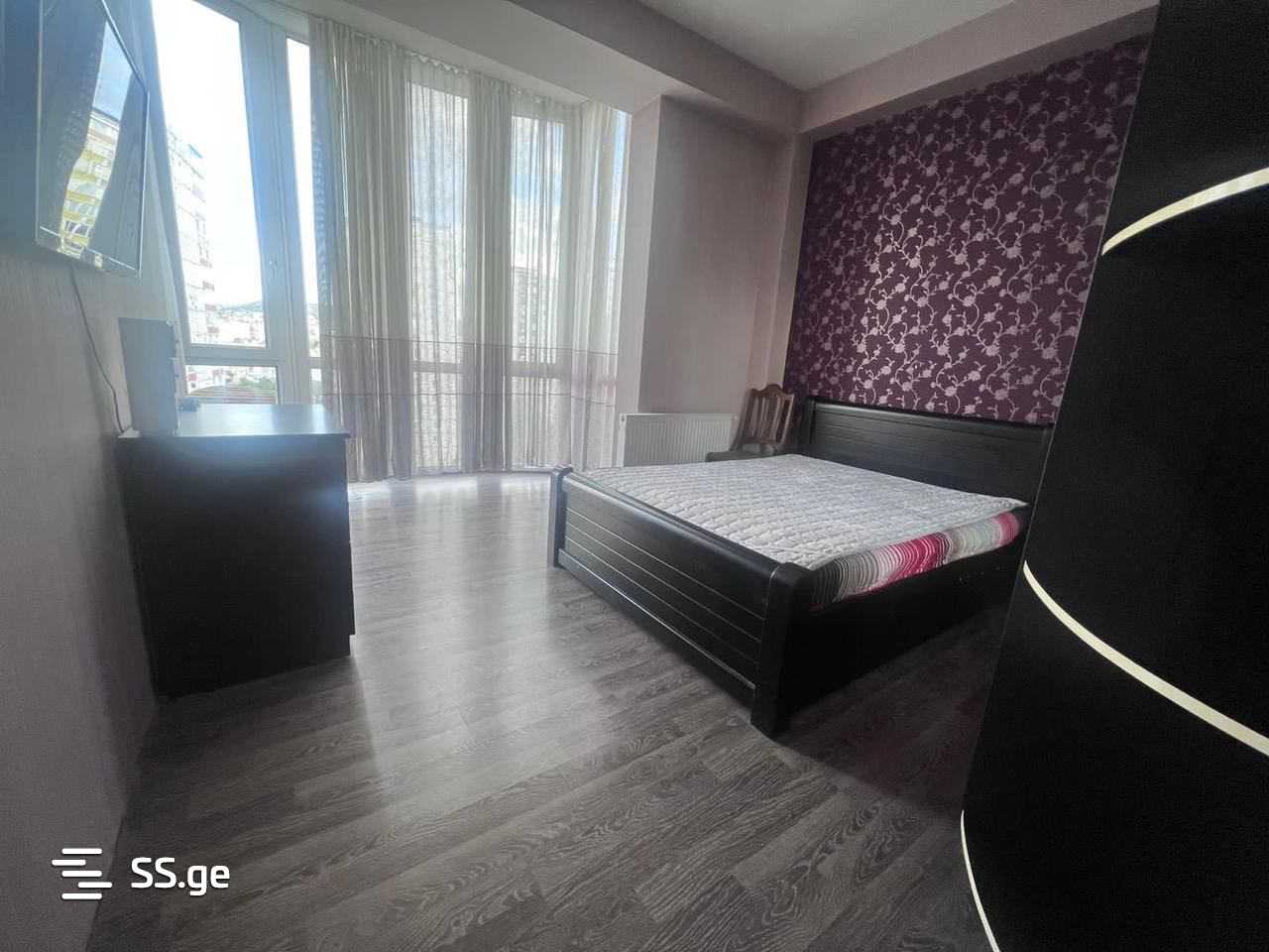 Marshal Archil Gelovani Ave. - 3 rooms