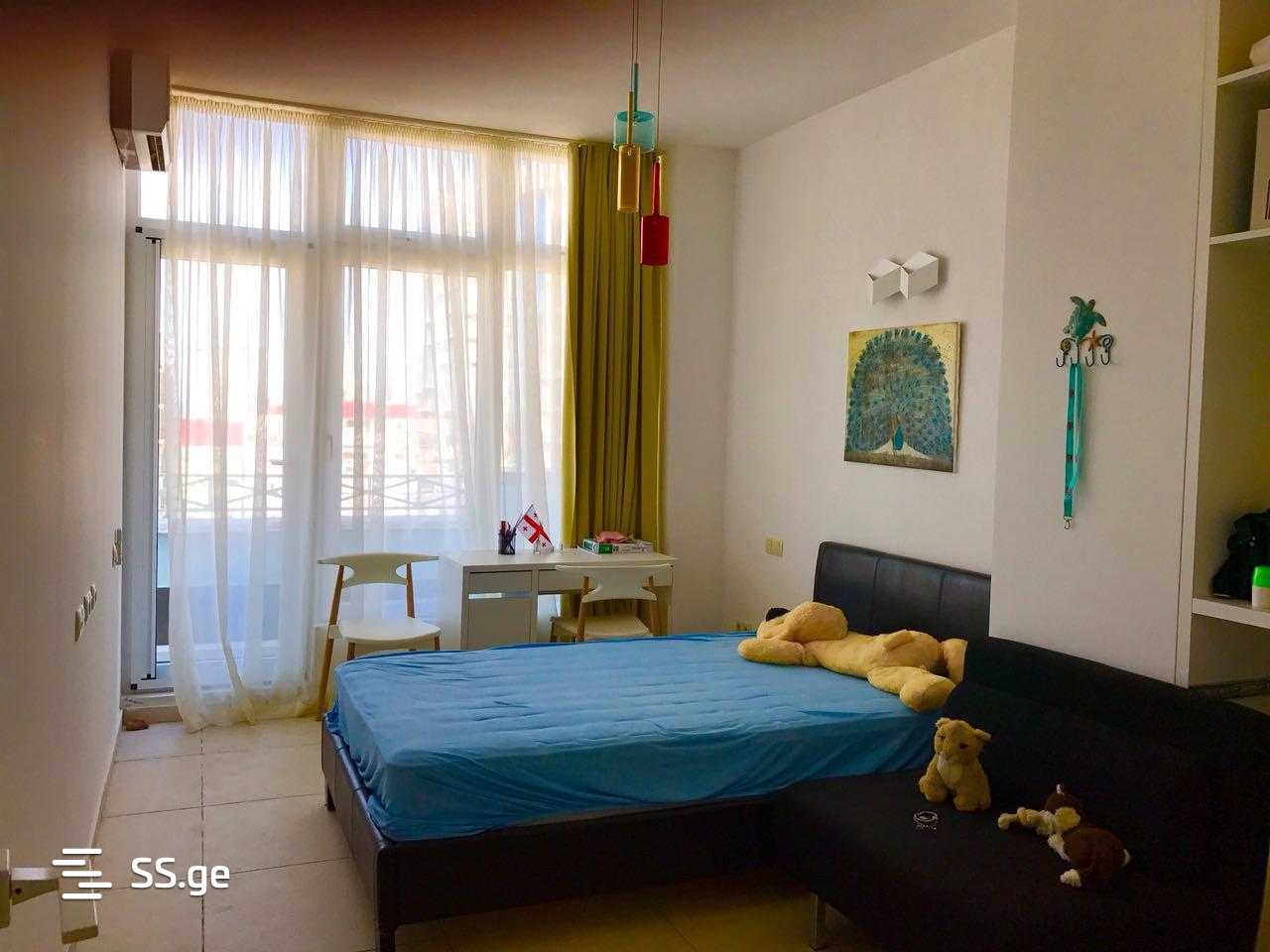 Khimshiashvili st. 4 - 3 rooms