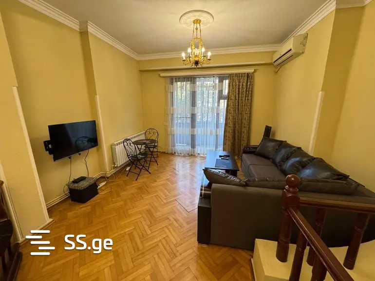 Квартира bakhtrioni st.