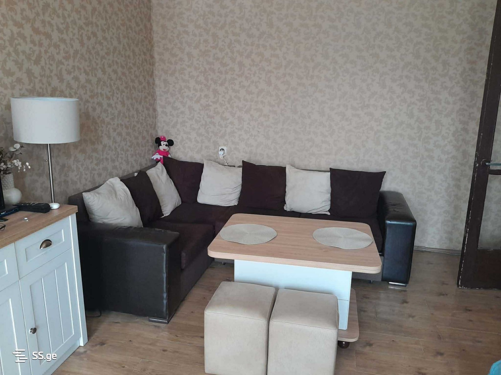 a.wereTlis avenue 77 - 2 rooms