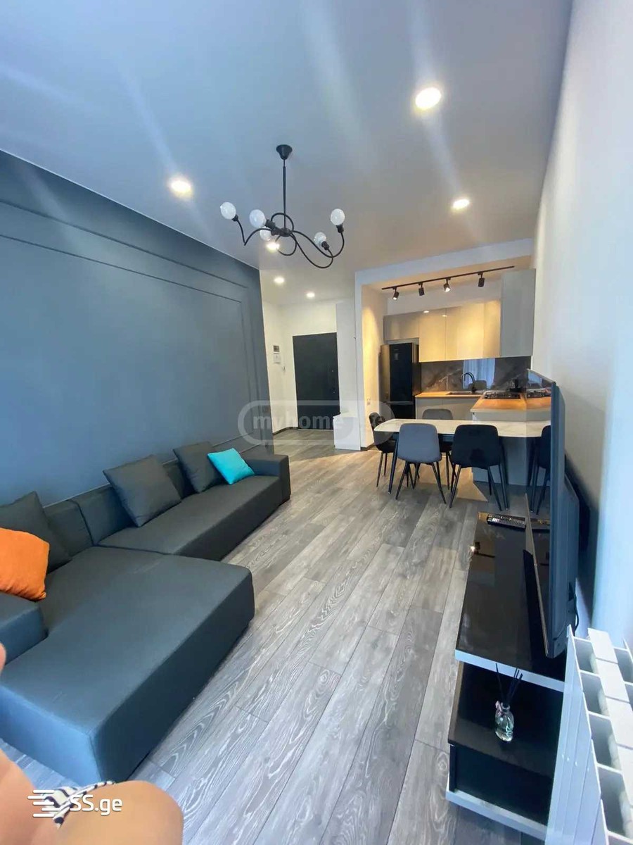 universiteti st. 24 - 2 rooms