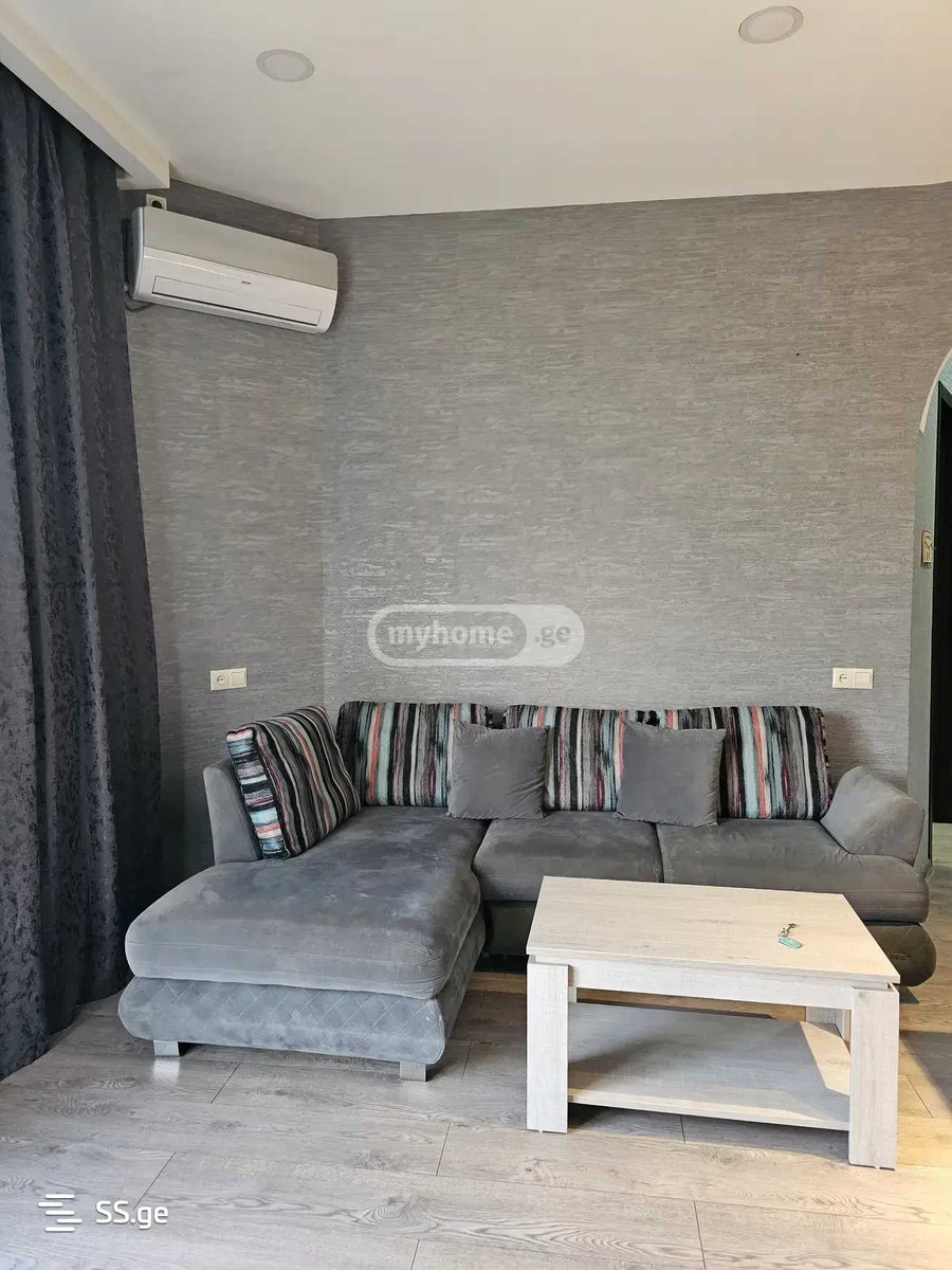 chkondideli st. 64 - 3 rooms