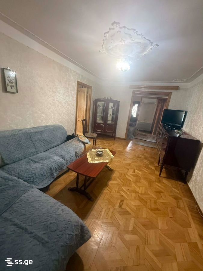 4 - 3 rooms