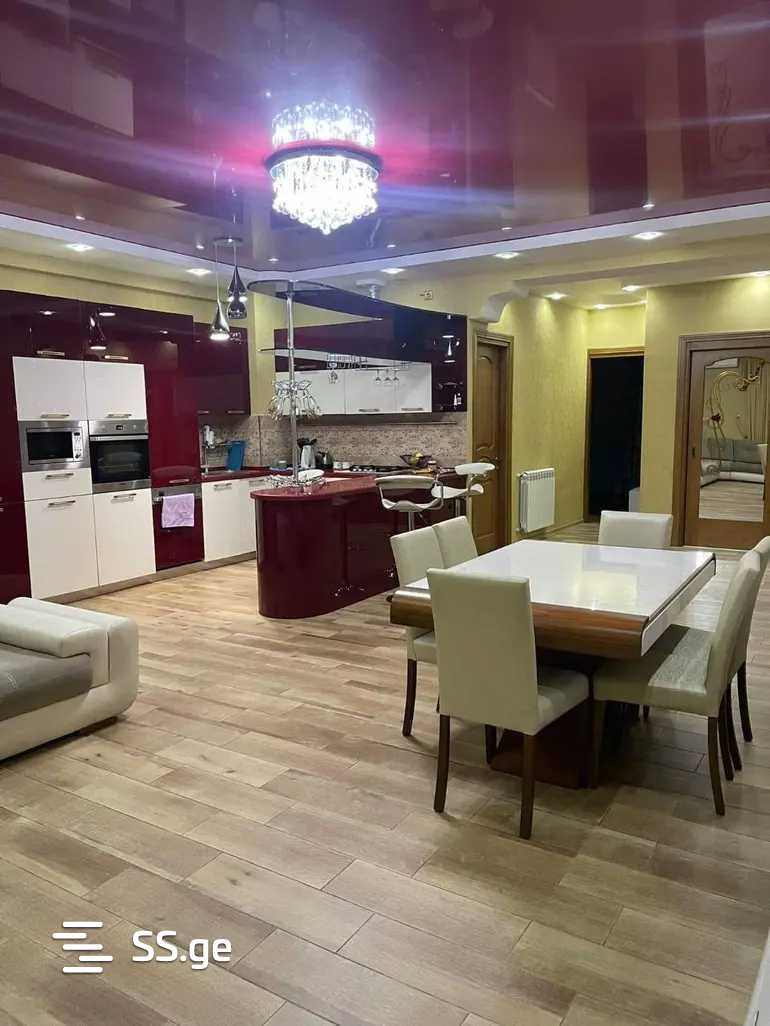 Квартира kandelaki st.