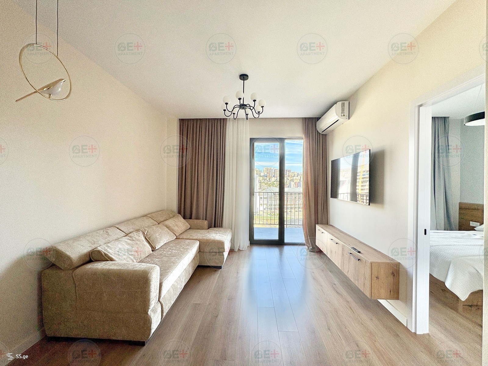 universiteti st. 46 - 3 rooms