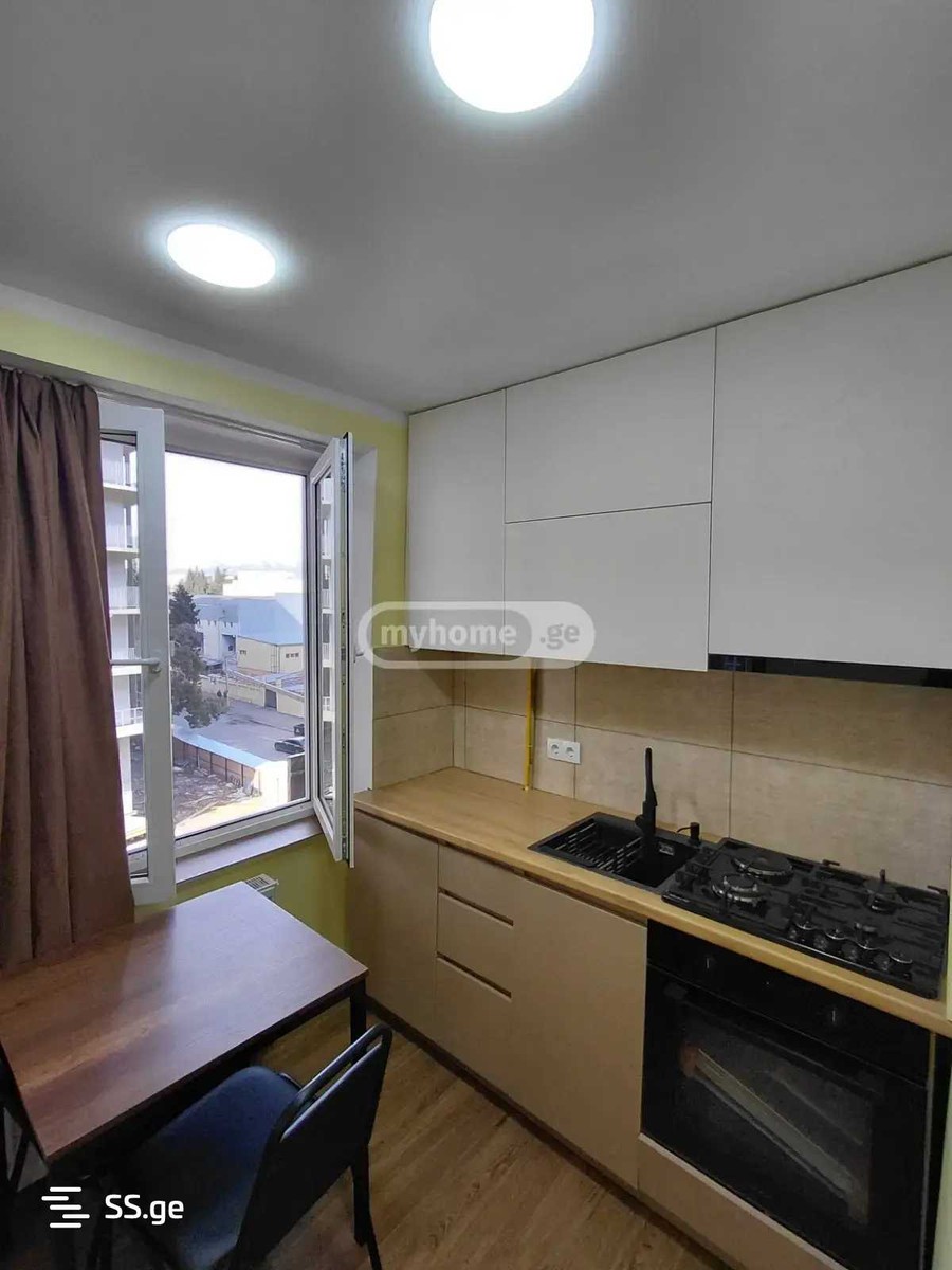 zestaponi st. 18 - 2 rooms