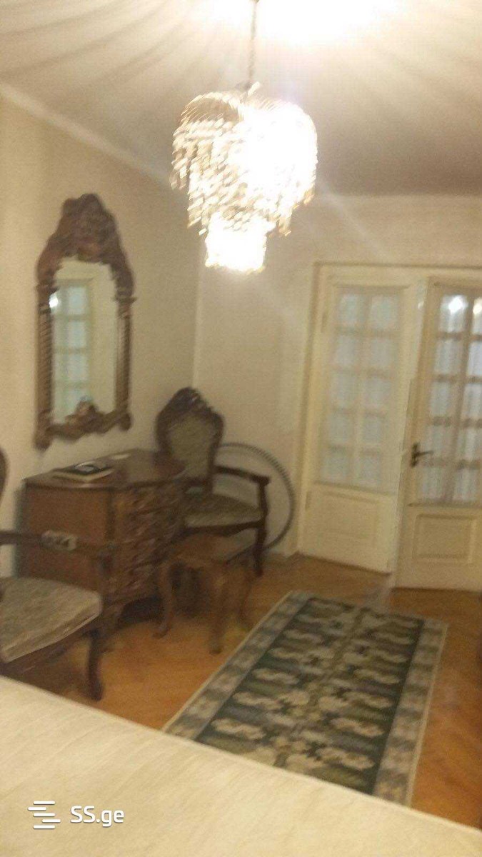 bakhtrioni st. 10 - 2 rooms