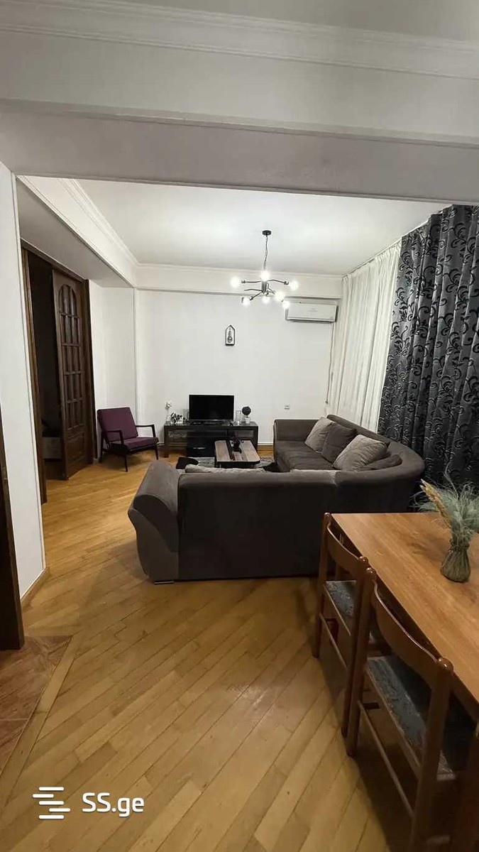 chikovani st. 37 - 2 rooms