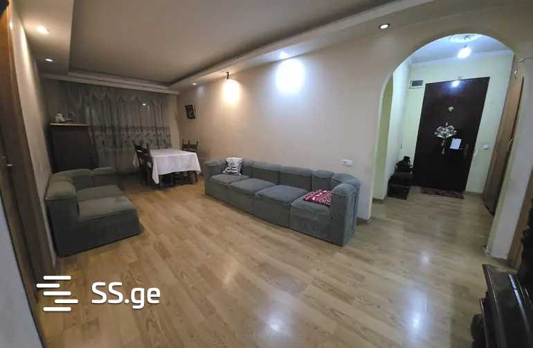 samtredia st. 2 - 4 rooms