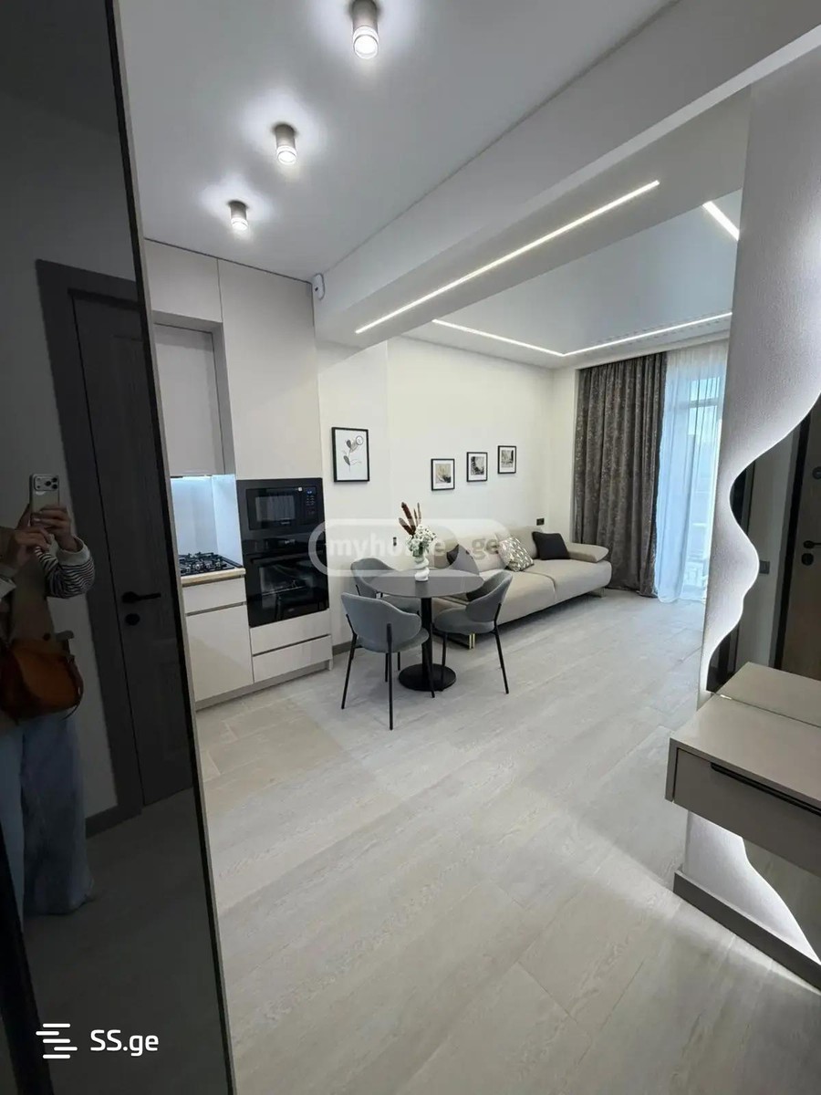 navtlugi st. 10 - 2 rooms