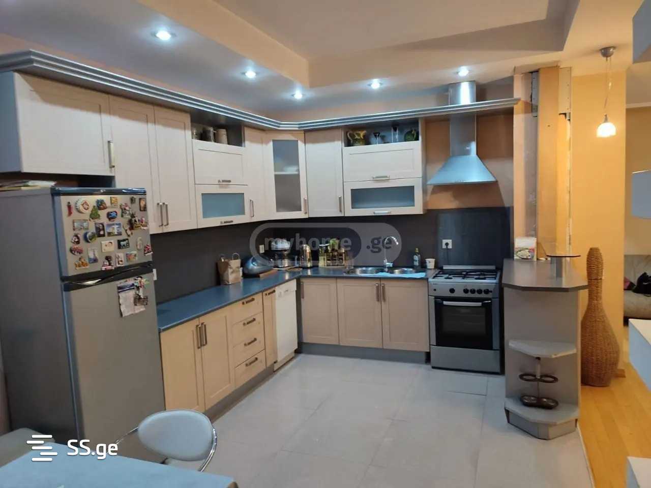 Квартира petriashvili st.