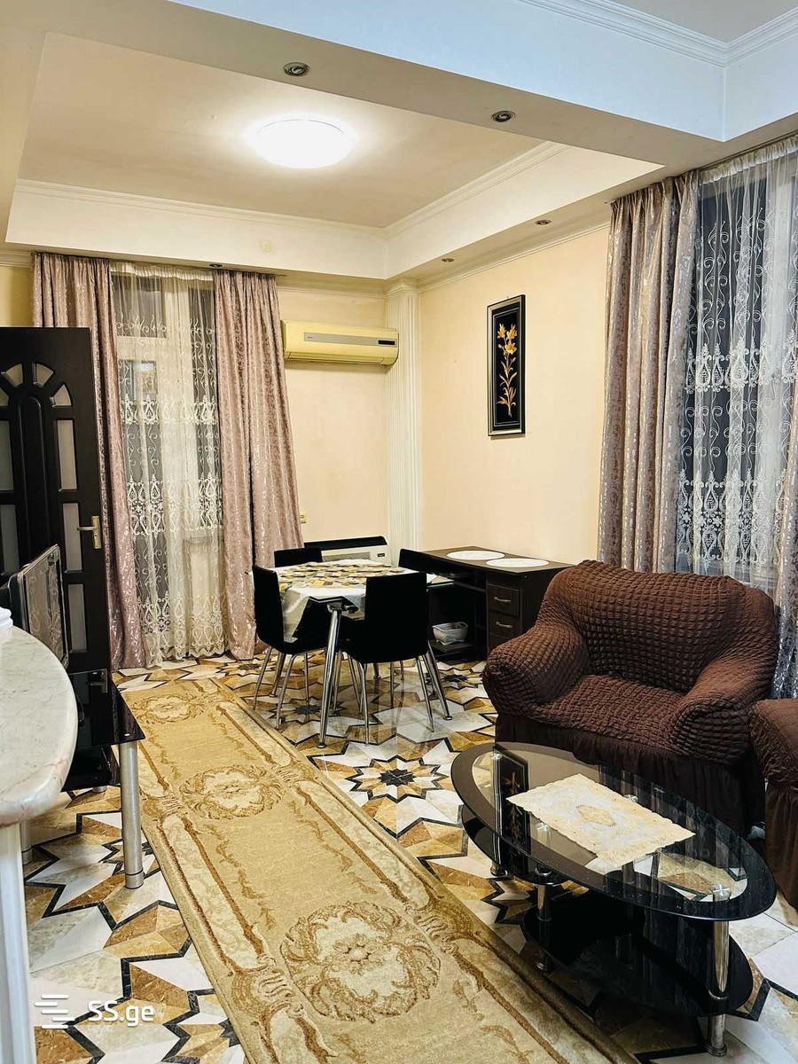 Pushkin st. 35 - 2 rooms